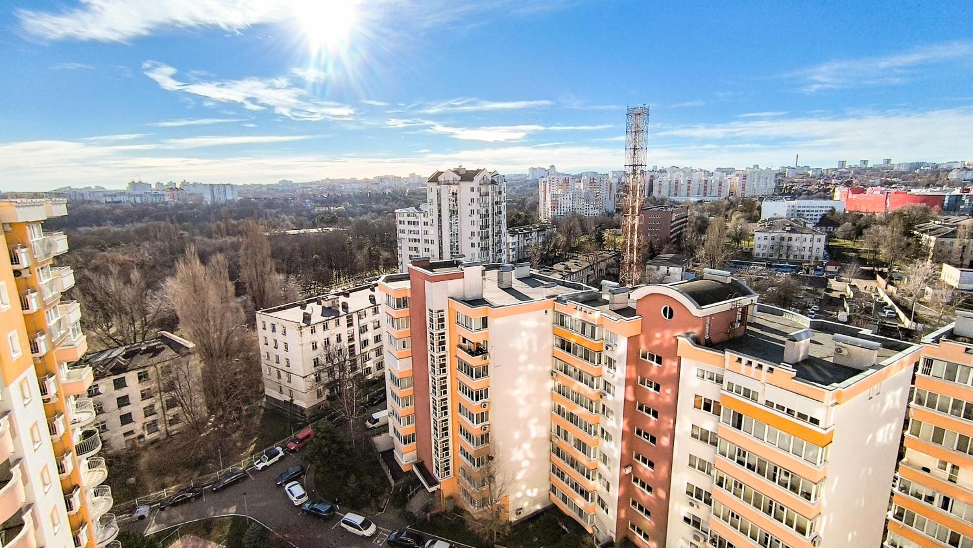 Комната С Двухместной Кроватью В Квартире С Общим Душем И Кухней, Double Room In A Guest Apartment, Camera La Cheie In Apartament Cu Dus, Bucatarie Comuna Chişinău Extérieur photo