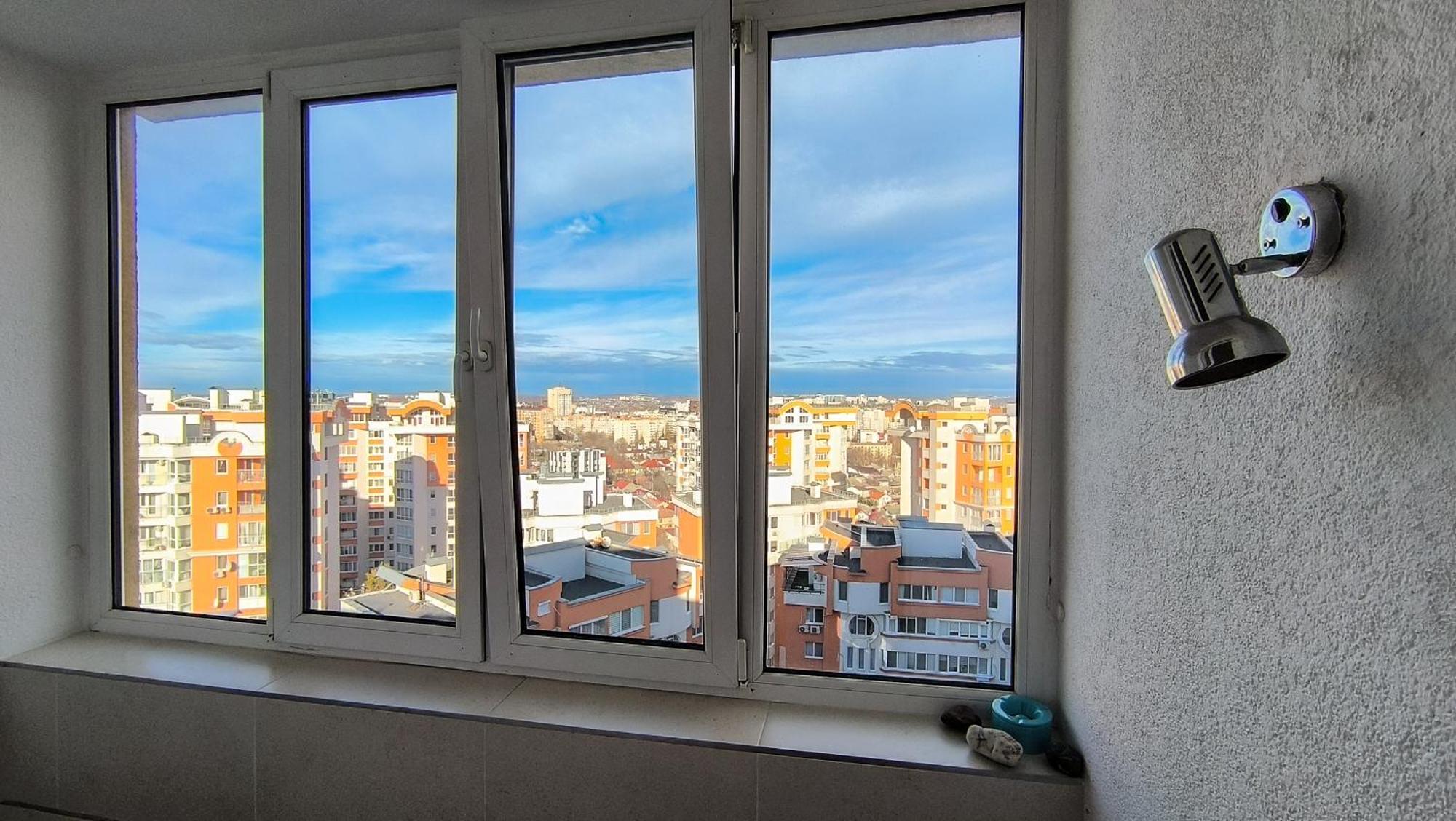 Комната С Двухместной Кроватью В Квартире С Общим Душем И Кухней, Double Room In A Guest Apartment, Camera La Cheie In Apartament Cu Dus, Bucatarie Comuna Chişinău Extérieur photo